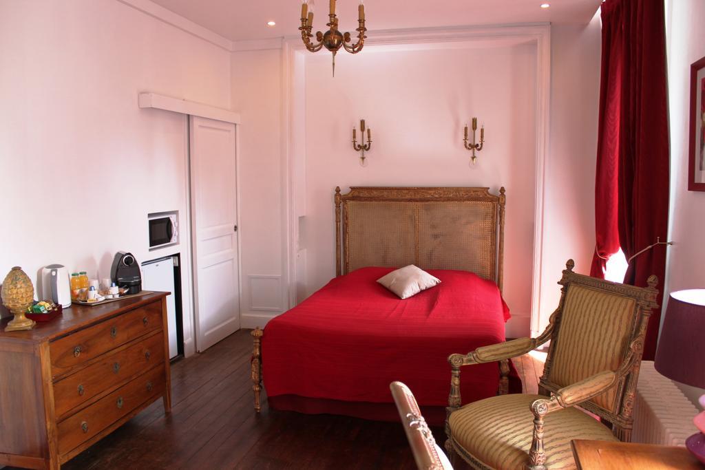 Residence Et Chambres D'Hotes De La Porte D'Arras ドゥエー 部屋 写真